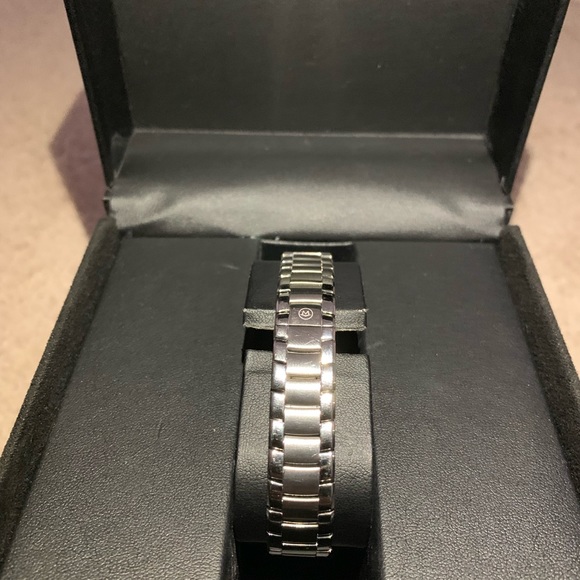 Authentic Movado Women’s Watch With Diamonds - Picture 6 of 8